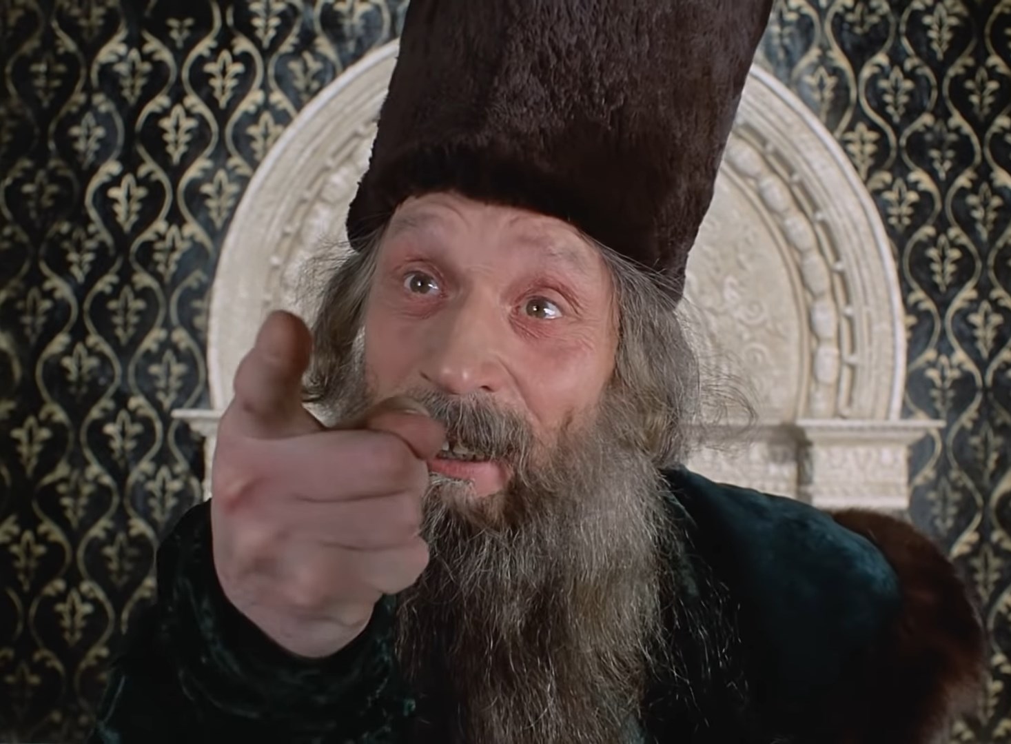 Говорят, царь — ненастоящий!