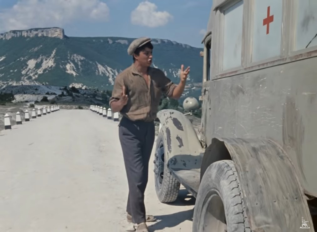 Будь проклят тот день, когда я сел за баранку этого пылесоса!
Да отсохнет его карбюратор во веки веков!