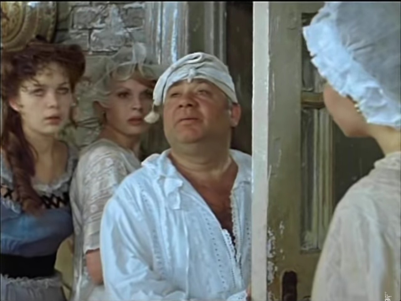 Плаху, палача и рюмку водки! Водку — мне, остальное ему!