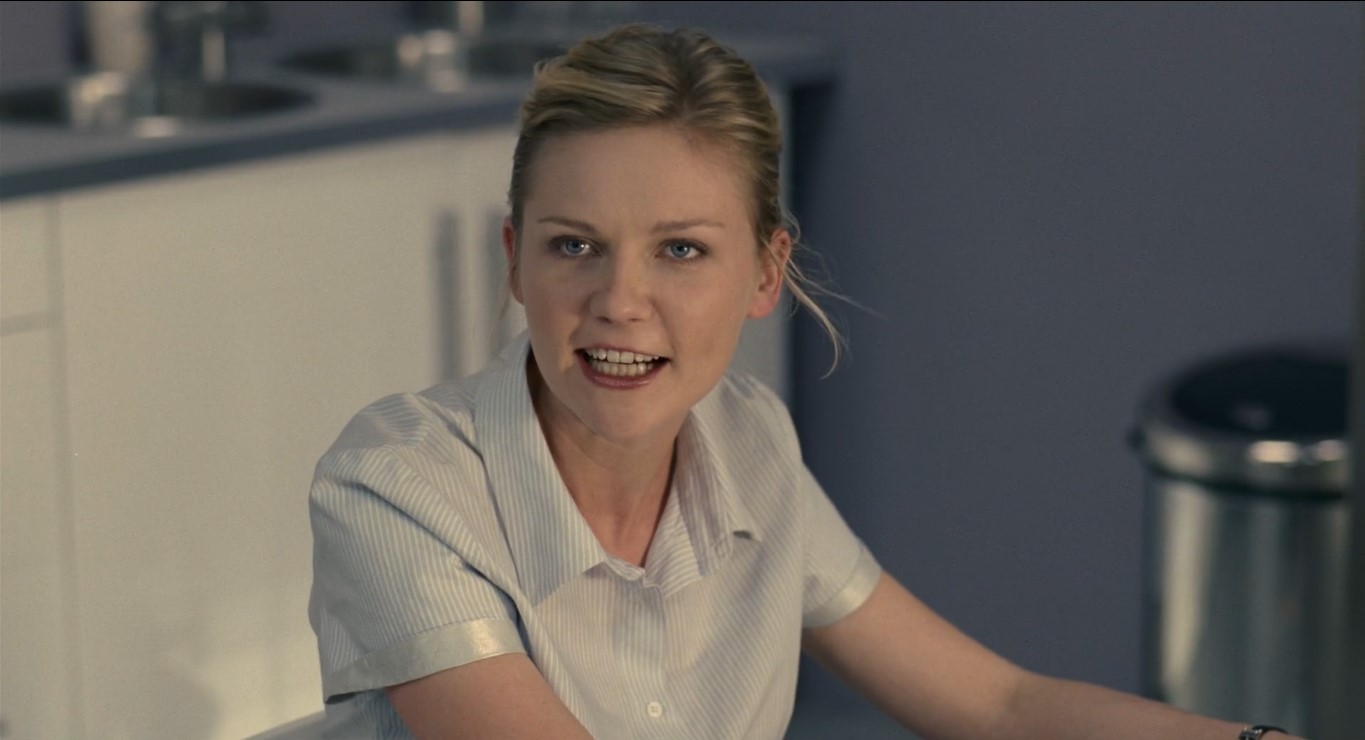 — Элис, Анна толстая?
— Вовсе нет. Она такая худая, что я могла бы взять ее хилое тельце и переломить через колено как сраную сухую ветку.