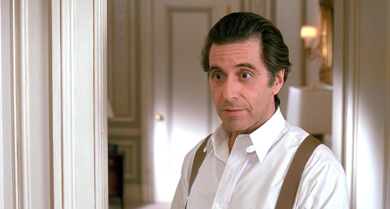 Насчет твоей проблемы, Чарли. На свете есть два типа людей: кто-то встречает грозу, а кто-то прячется от нее под крышей. Крыша лучше.
=================
Что касается твоей проблемы, Чарли. На свете есть два типа людей: одни подставляются, другие — прячутся в норе. Нора лучше.