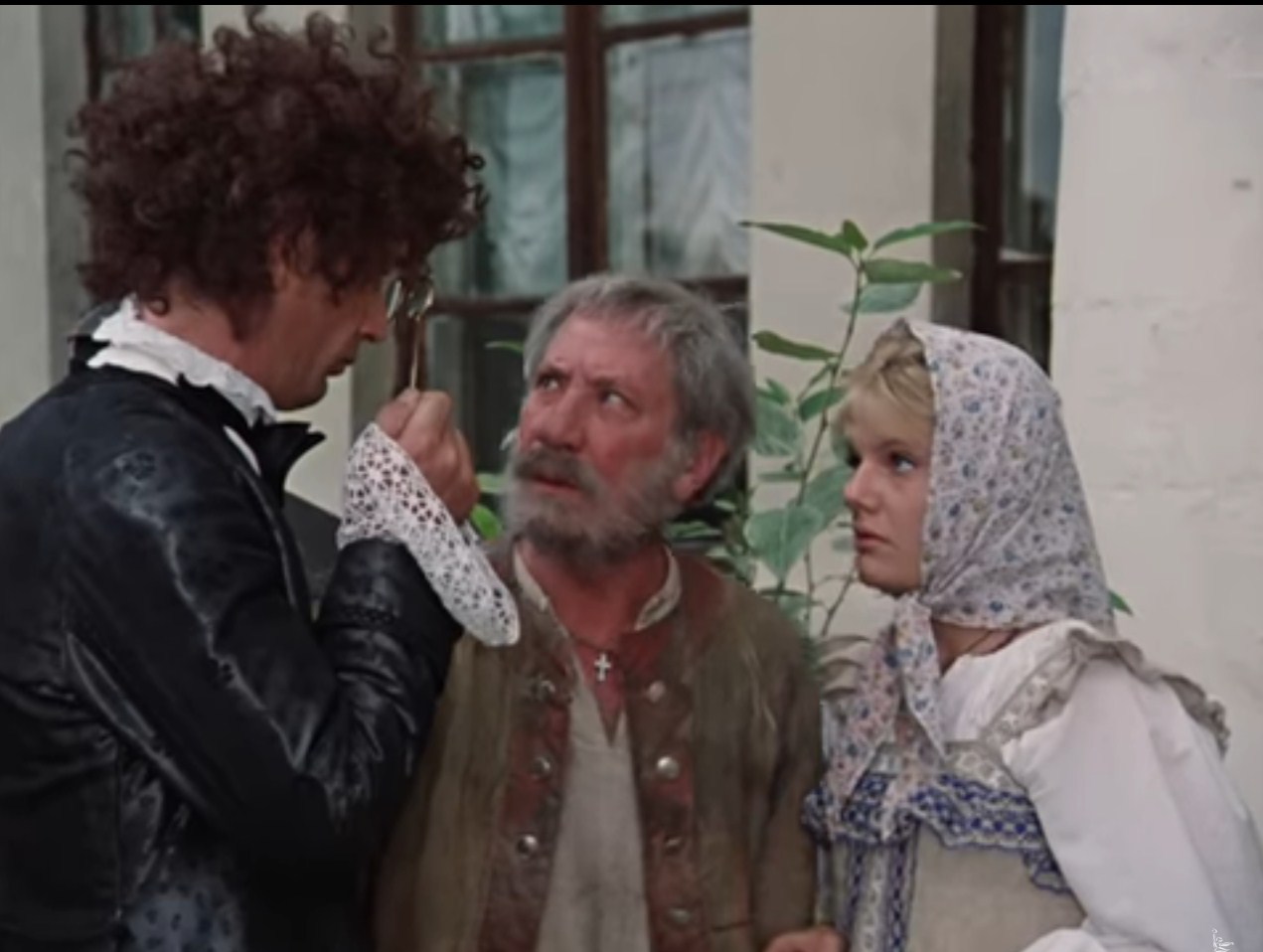 Фимка Степан Степанович — Дядя Степан, ихний кучер на меня в лорнет посмотрел. Чего это он?
— Чего-чего? Зрение слабое!
— Беееедненький!