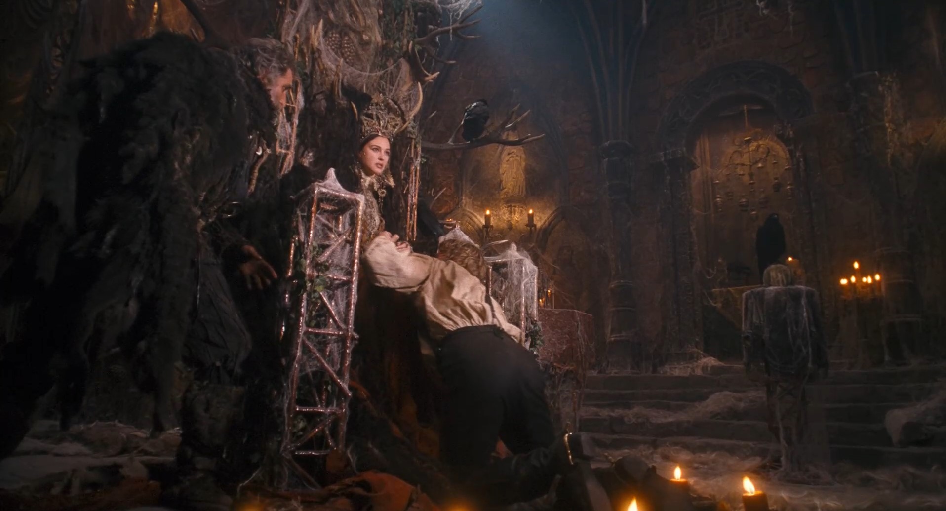 Зеркальная Королева Правда всегда намного ужаснее вымысла.