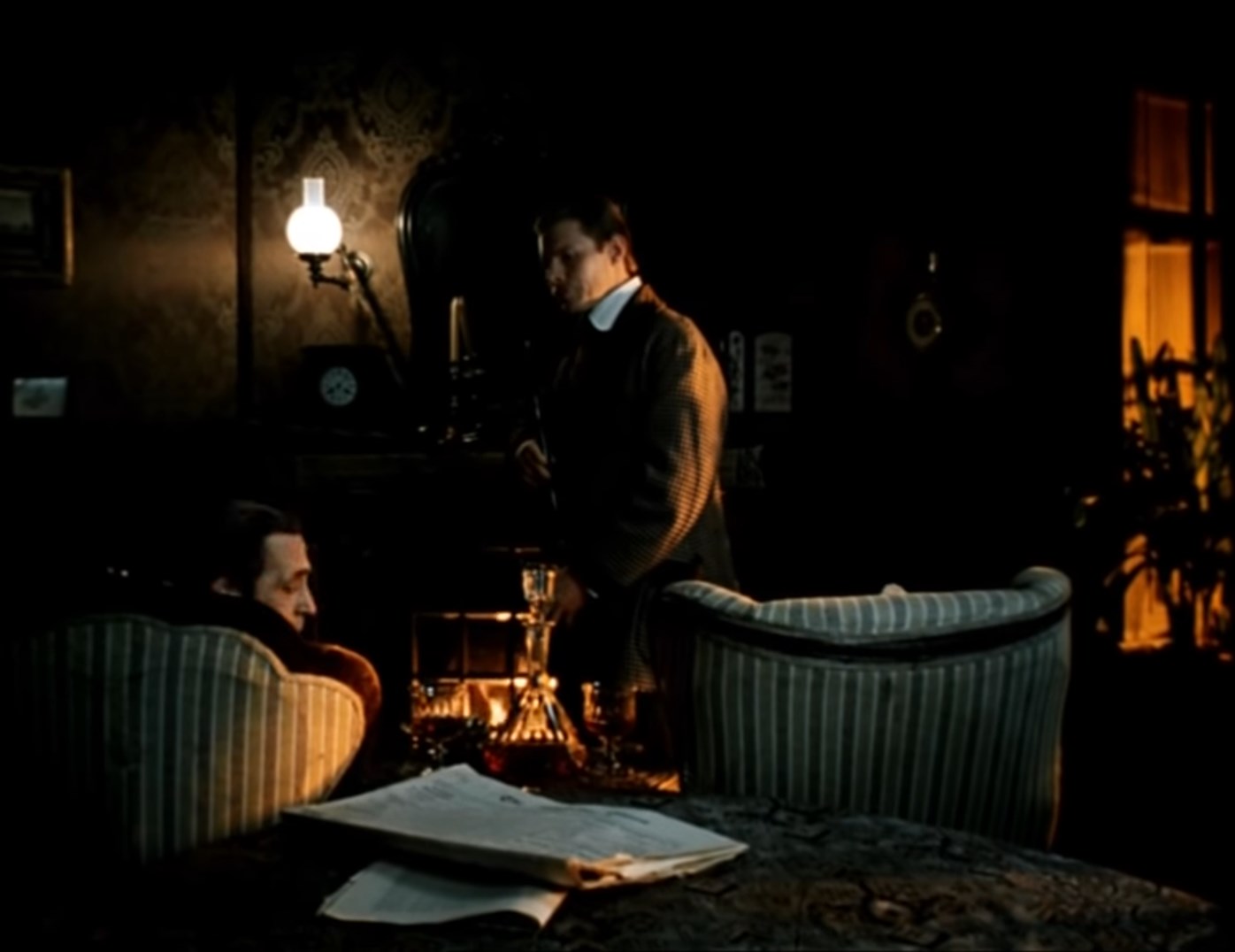 — Дорогой Холмс, вы великий сыщик!
— Дорогой Ватсон, я всегда вам об этом говорю!