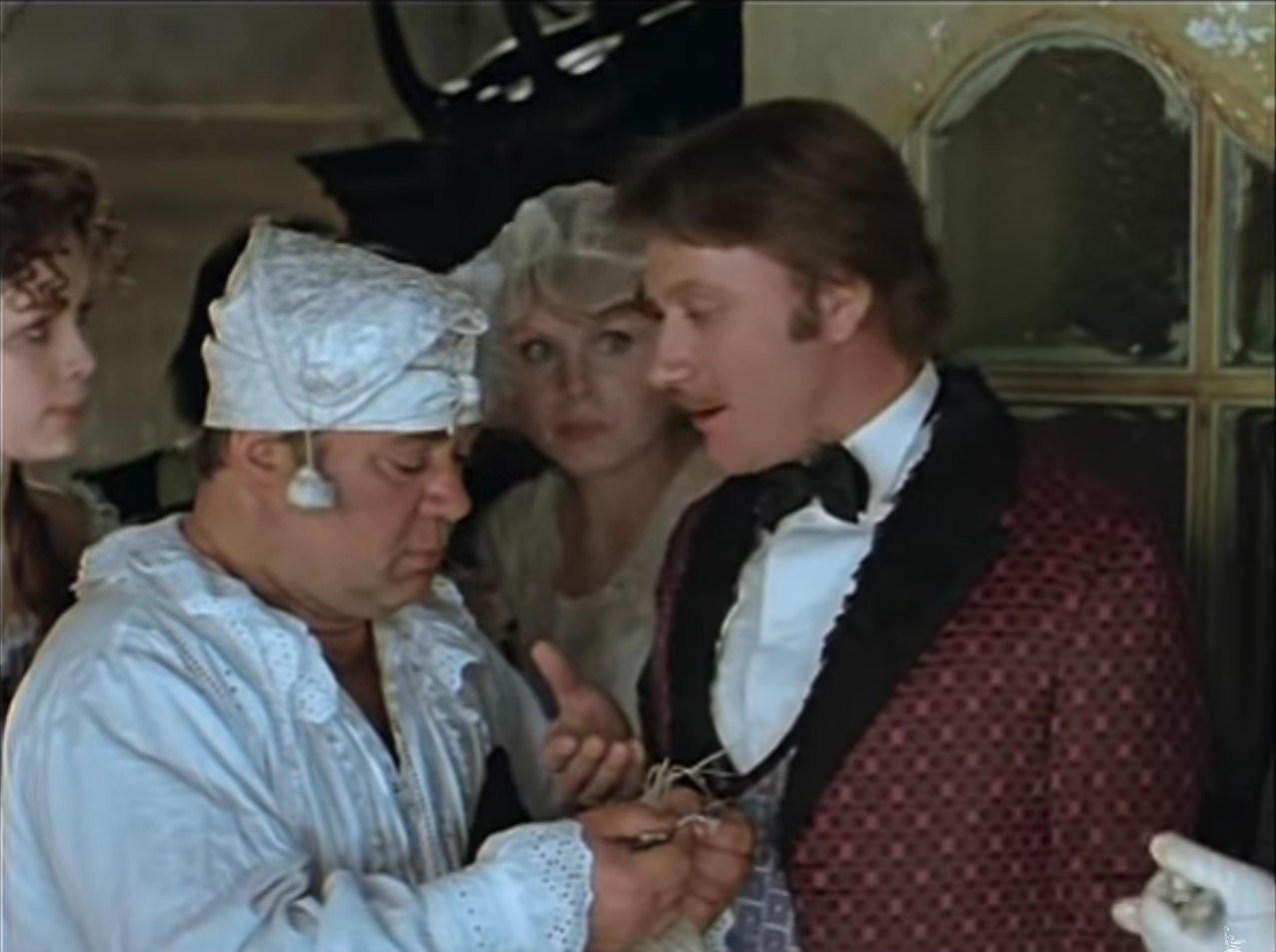 Министр-администратор Ну какой же это крест? Это скорее буква «хе».