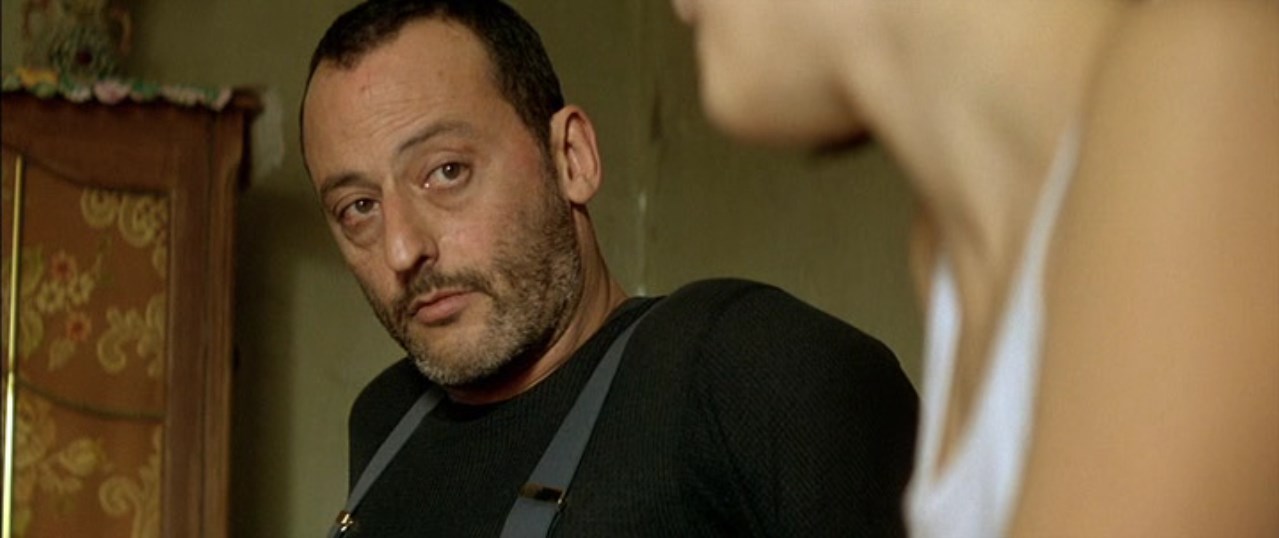 Матильда Ландо Леон Монтана — Как спалось?
— Я никогда толком не сплю, только вполглаза.
— Да? Никогда не слышала, чтоб спящий вполглаза так храпел.