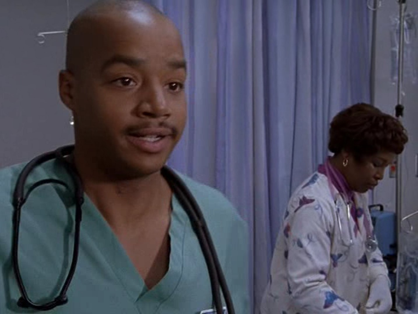 Старик! Я впервые зашивал пациента. Впервые! Человеческое тело омерзительно! Но не ваше конкретно, ваше как раз клёвое...