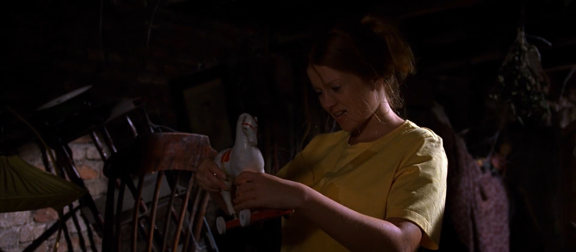 Совсем как с людьми... Когда вы всем нужны, с вас сдувают пыль, а как только сделали свою работу, будьте любезны, пройдите-ка на чердак. А так хочется быть кому-нибудь нужной.