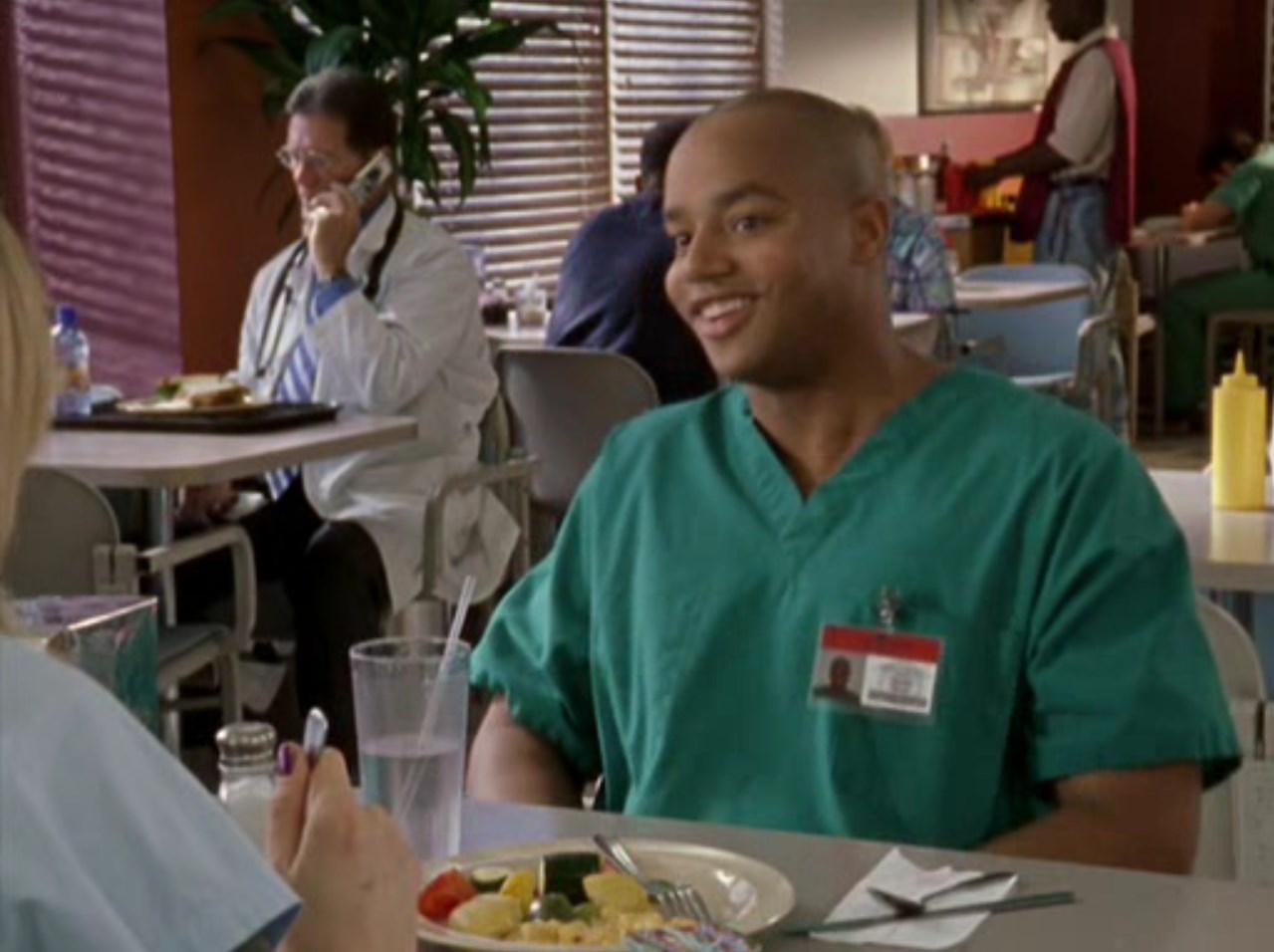 В этой клинике я твёрдо выучила одно правило — не выступай против начальства и тех, кто готовит еду, иначе в обоих случаях будешь жрать дерьмо.