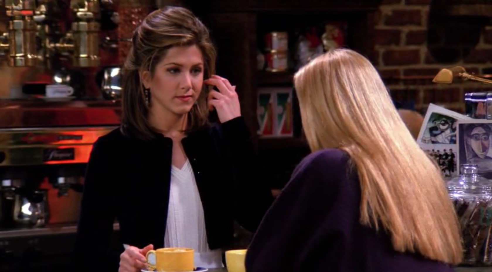 — Скажи, Фиби, а что бы ты хотела на День Рождения?
— Я хочу, чтобы моя мама ожила и отметила его со мной.
— Хорошо, я сформулирую по-другому — что бы ты хотела из косметики?