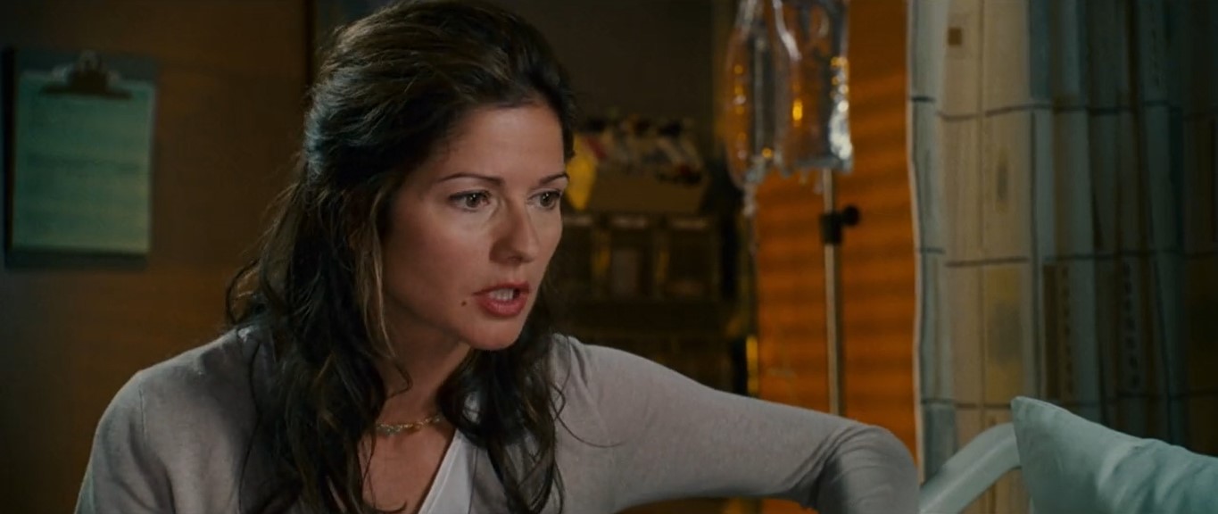 — Ах это я во всём виновата?
— А я в больнице, поэтому мне намного проще обвинять других людей в своих проблемах.