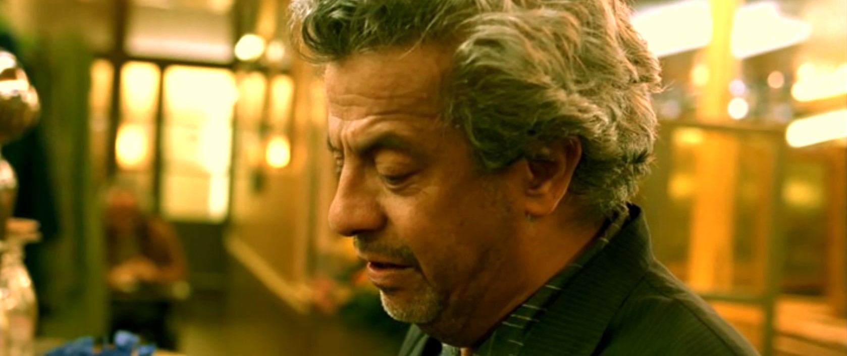 В детстве время тянется, а потом — бац! — и тебе уже пятьдесят и ржавая коробочка единственное воспоминание.