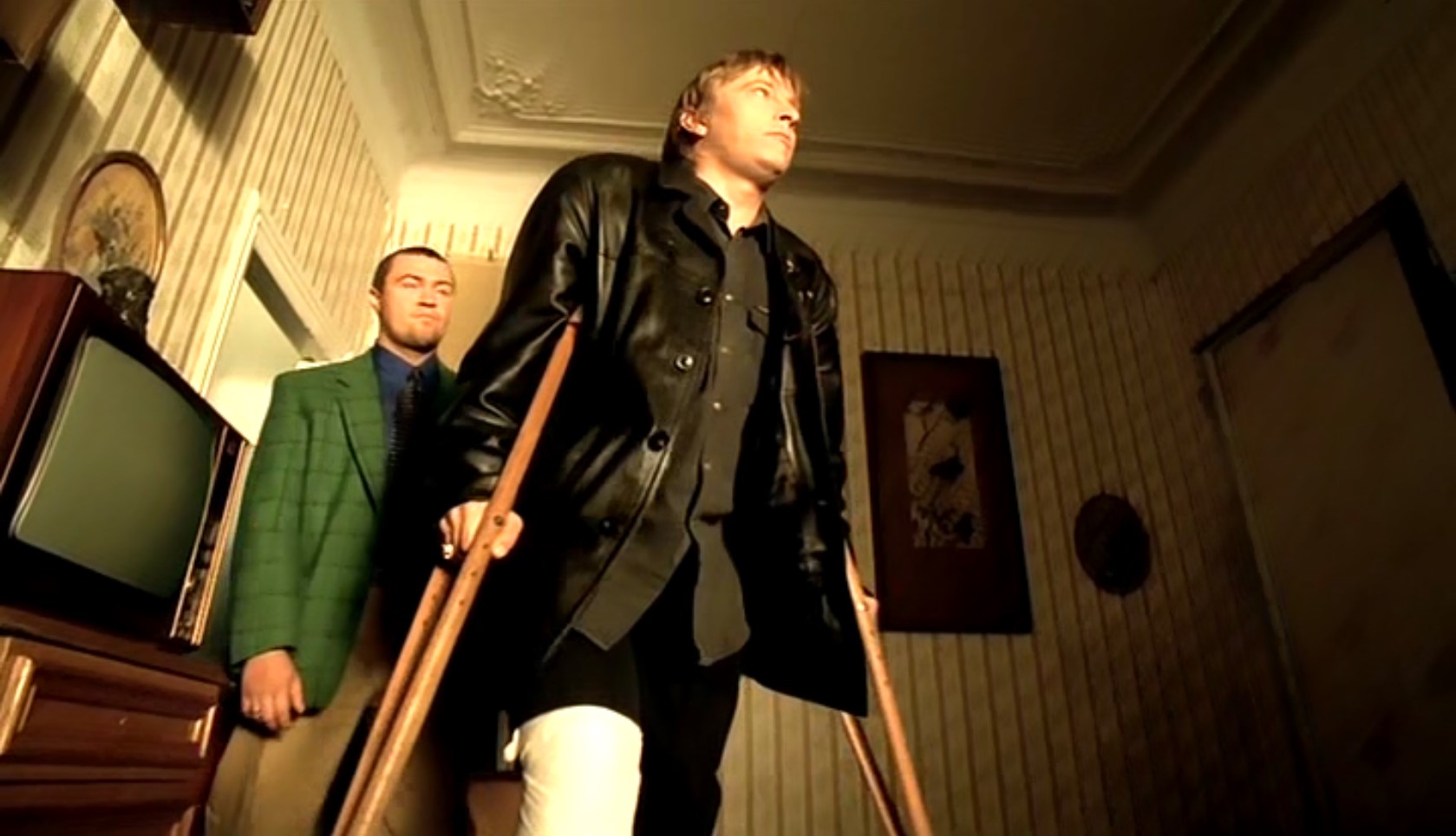 Королевна моя, снегурочка! Поедемте голыми на пароходе кататься, жопками плотву погоняем!