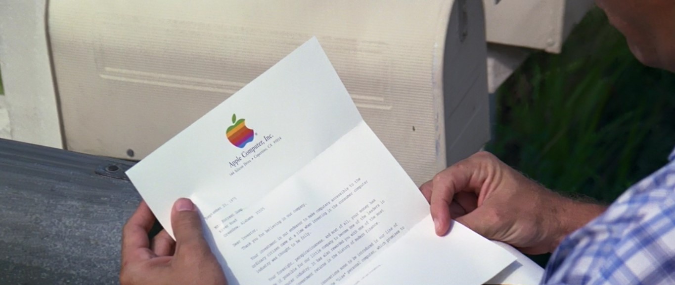 Возвращаться к креветкам и работать на лейтенанта Дэна я не стал. Хотя он с умом распорядился моей долей в «Bubba Gump» — вложил их в акции фирмы... что-то связанное с фруктами. А потом позвонил сообщить, что денег у нас теперь выше крыши и я ответил: «Отлично! Одной проблемой меньше».