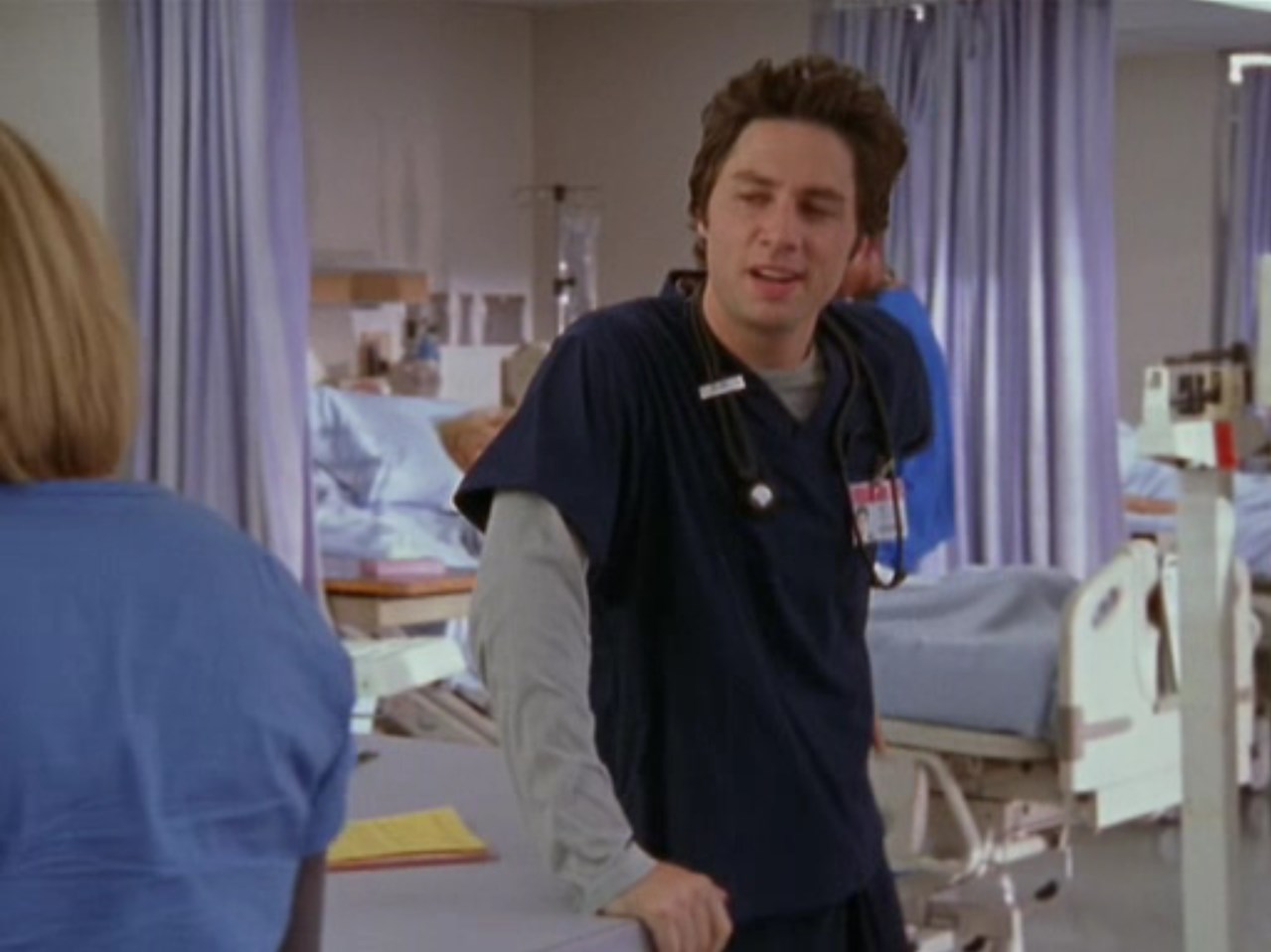 — Тебе не кажется, что наши пациенты прикидываются больными, когда мы рядом?..
— Ну, конечно! Помнишь миссис Уилсон? Она прикинулась, что у неё разрыв селезёнки и даже якобы умерла.