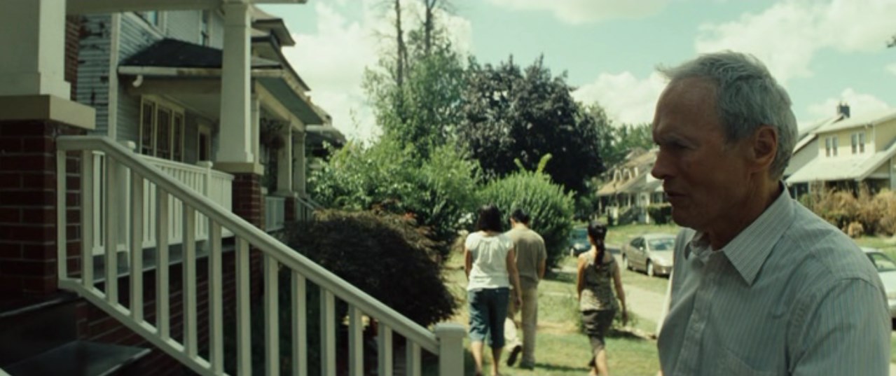 Иисус, Иосиф и Мария, эти хмонги хуже воронья!
=====================
... Иисус, Иосиф и Мария, эти хмонговские тётки кого угодно достанут!
[Перевод: Дмитрий «Goblin» Пучков]