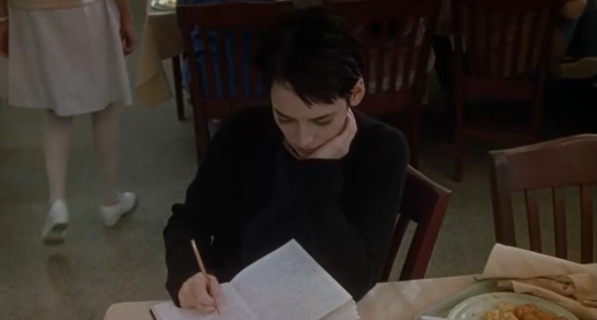 Когда ты не хочешь переживать чувство, смерть кажется сном. Но когда ты видишь её, действительно видишь, этот сон кажется просто смешным. Может быть, есть моменты в жизни, когда что-то обрывается внутри, а может, мы ищем тайны, потому что не верим самим себе...