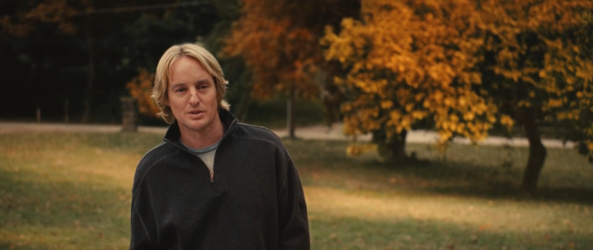 Собаке ни к чему дорогие машины, большие дома или дизайнерская одежда. Брошенной в воду палки будет достаточно. Собаке всё равно, беден ты или богат, умный или глупый, остроумный или скучный. Отдай ему своё сердце, и он отдаст своё. О многих людях можно сказать тоже? Многие могут заставить тебя чувствовать себя особенным и чистым? Многие люди могут заставить чувствовать себя незаурядным?