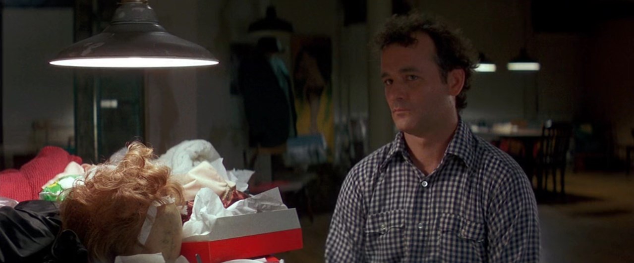 Женщины ведут себя как звери! Сегодня на распродаже видел потрясающую сумочку, но просто побоялся за неё бороться! Клянусь, они сумасшедшие! Готовы убить друг друга из-за побрякушек! Уверен, женщина, которая в конце концов купила ту сумочку, она точно сидела в тюрьме!