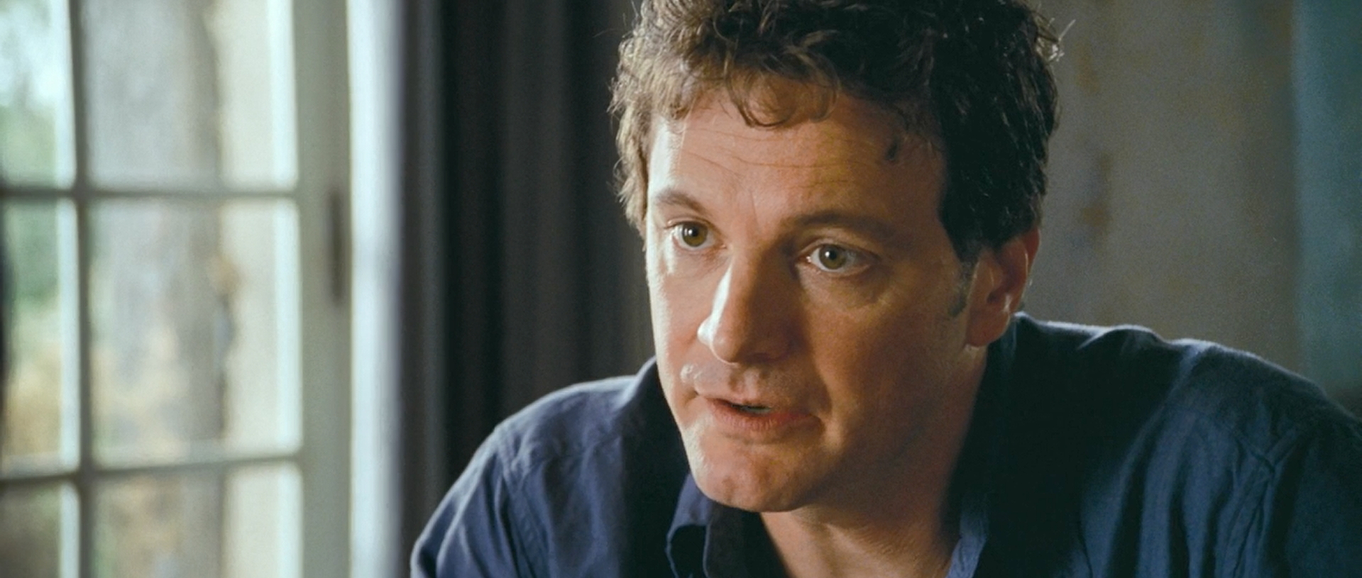 — Что это за книга? Роман?
— Нет, детектив.
— Страшно?
— Бывает страшно, бывает и нет. В основном пугает то, как паршиво написано.