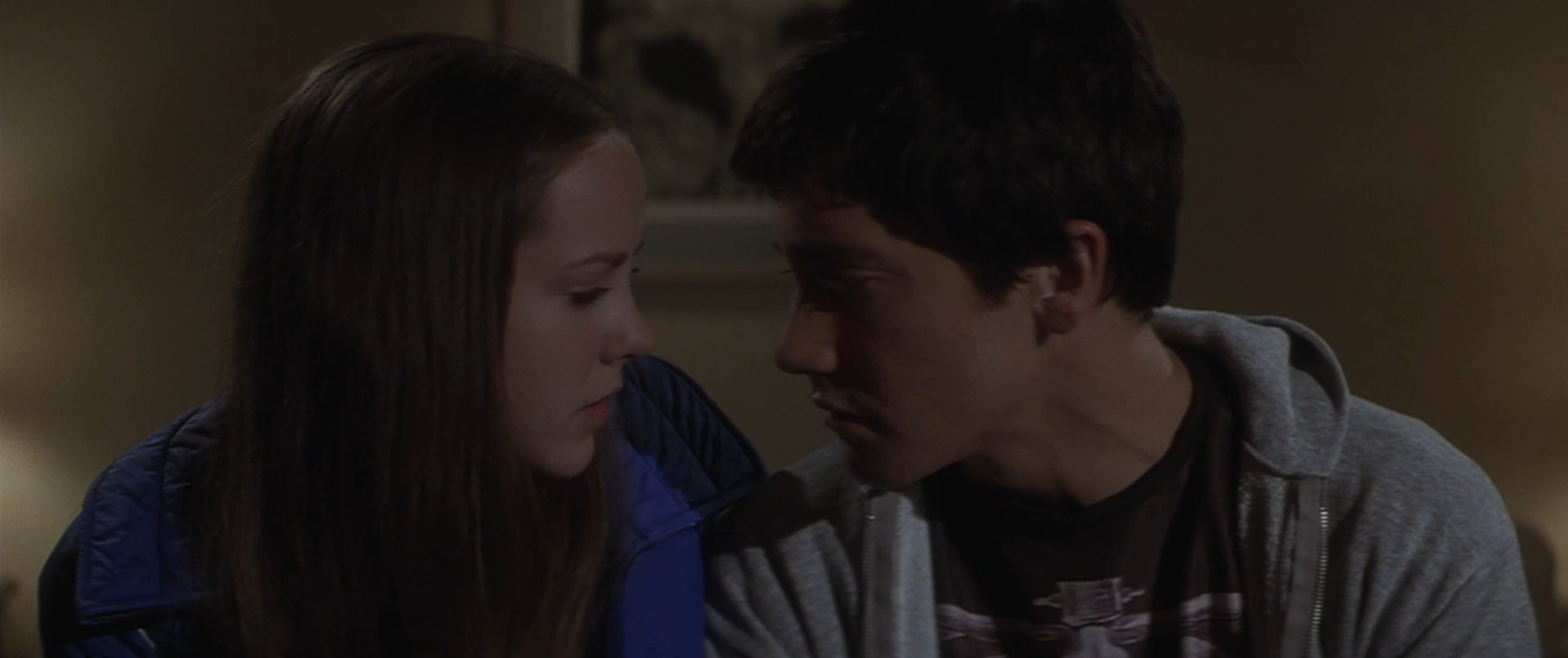 Мы рождаемся с трагедией в сердце.
=========================
Наверное, некоторые люди уже рождаются с трагедией внутри.