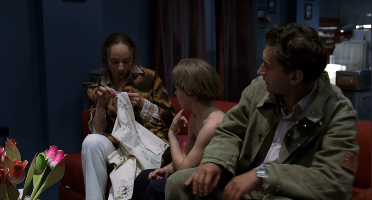 Егор (сын Антона) Ольга (волшебница в теле совы) — А вы какие «иные»? Темные или светлые?
— Мы — светлые.
— А я?
— А это ты решишь сам.