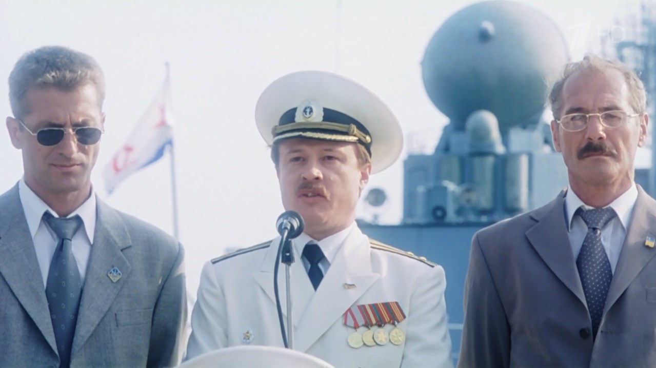 — Капитан 3-го ранга Иванов!
— Я!
— Кость лобковая…