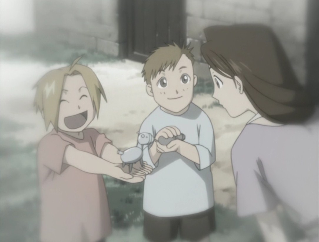 Когда человек хочет что-то получить, ему нужно чем-то пожертвовать. Таким образом, если хочешь получить что-либо, ты должен отдать взамен нечто равноценное. В алхимии это называется законом равноценного обмена. В то время мы верили, что это истина, правящая миром...