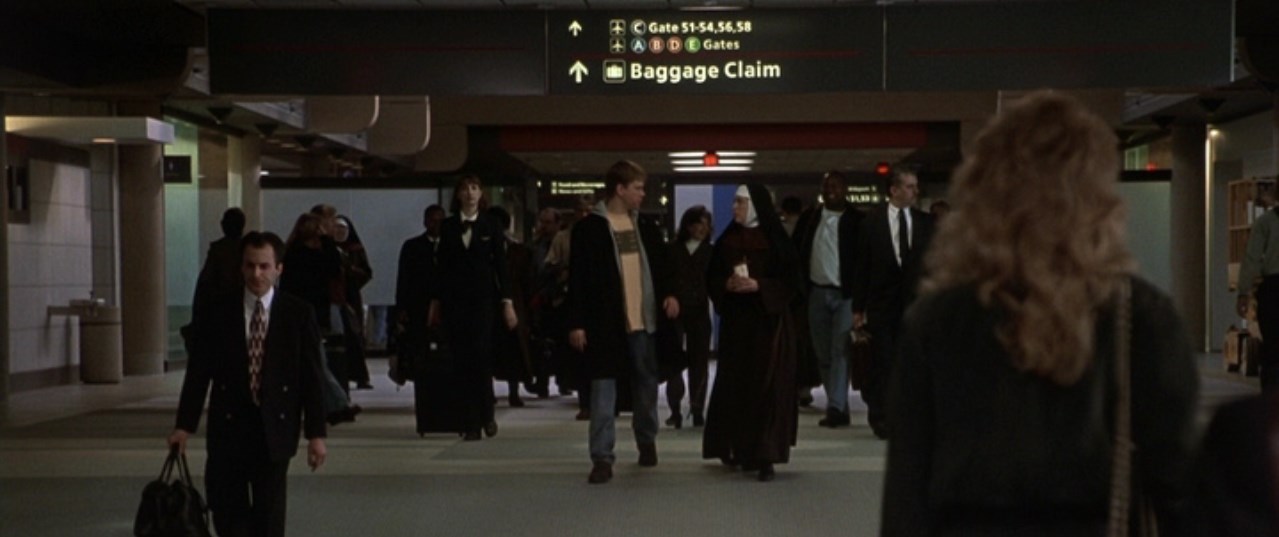 Локи (Ларри) Монахиня — Давайте разберемся... Вы утратили веру, прочитав «Алису в стране чудес»?
— Нет, в Зазеркалье. Там стишок про Моржа и Плотника. Это разоблачение религии.