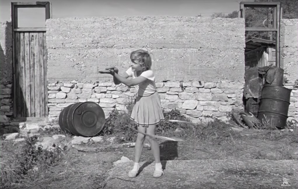 Неля Тут зрители аплодируют, аплодируют, кончили аплодировать…