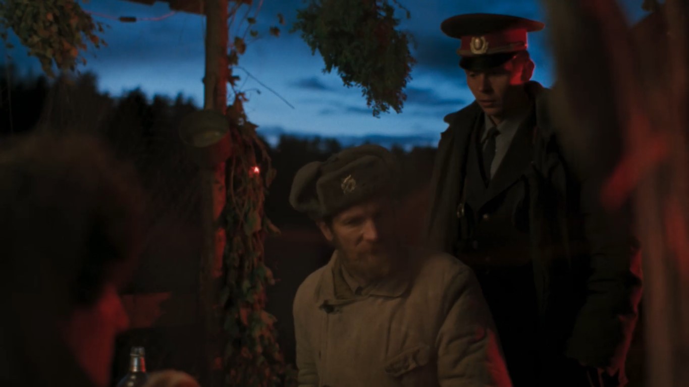 — Семёнов, водку пить будешь?
— Водку?... Водку буду.