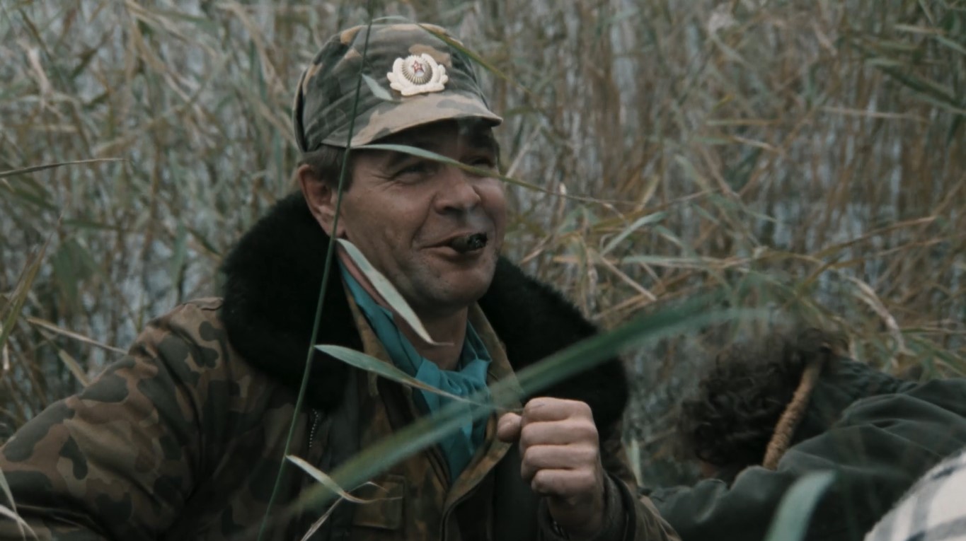 — Кузьмич, ты что, финский усвоил?
— Какой финский?
— Ну, он же по-фински говорит...
— Кто по-фински говорит?
— Ну, он же финн!
— Кто финн?
— Я!