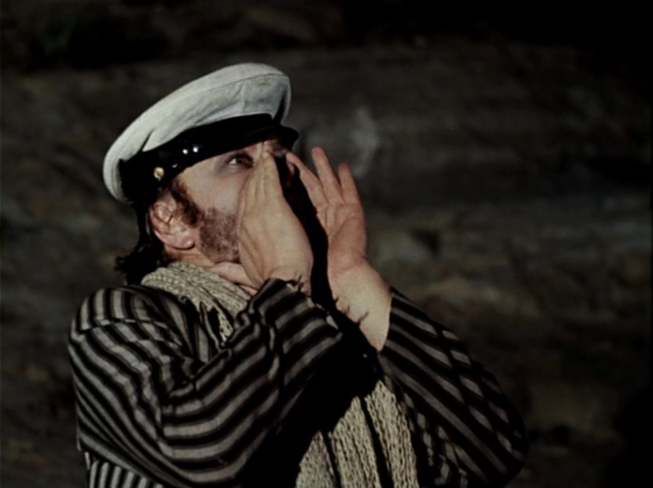 Отдай колбасу! Отдай колбасу, дурак! Вернись, я всё прощу!