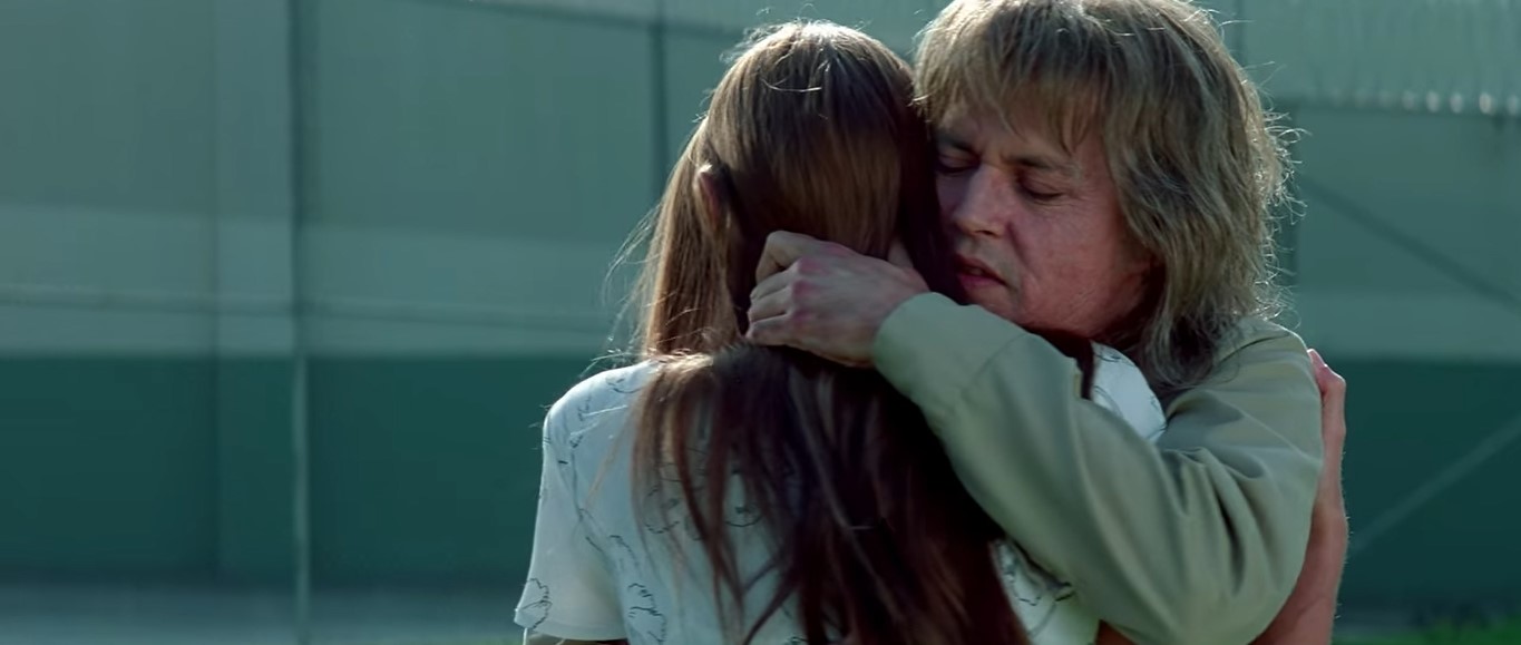 Я люблю тебя, Кристина. Ты единственное, что было хорошего в моей жизни. Ты единственная для меня, кто имеет значение. Я люблю тебя.