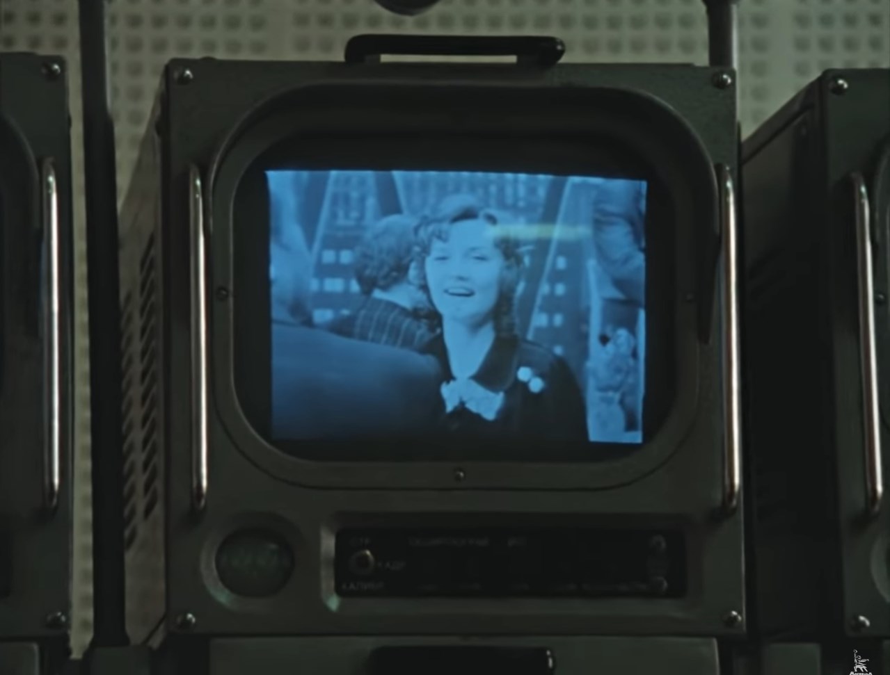 Ой, какая она симпатичная. Только вы с ней почему-то совсем не похожи.