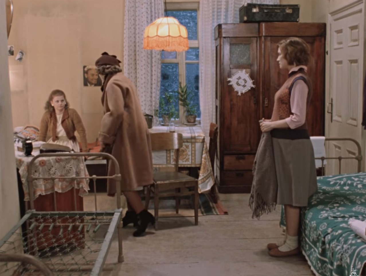 — Сейчас не те времена.
— Времена всегда одинаковые! Прежде чем что-то получить, нужно заслужить, заработать!