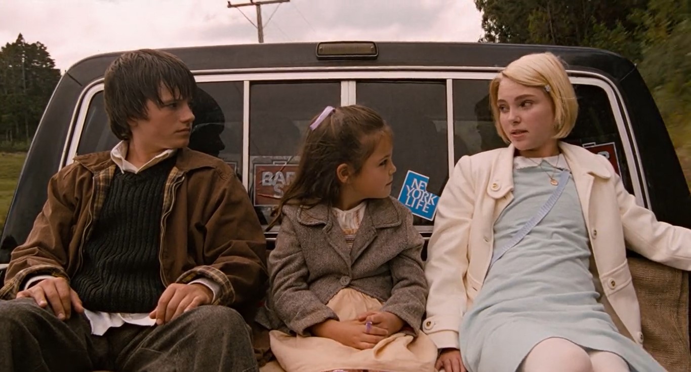 Вы должны в это верить, и это ужасно, а мне не нужно в это верить, и это замечательно.