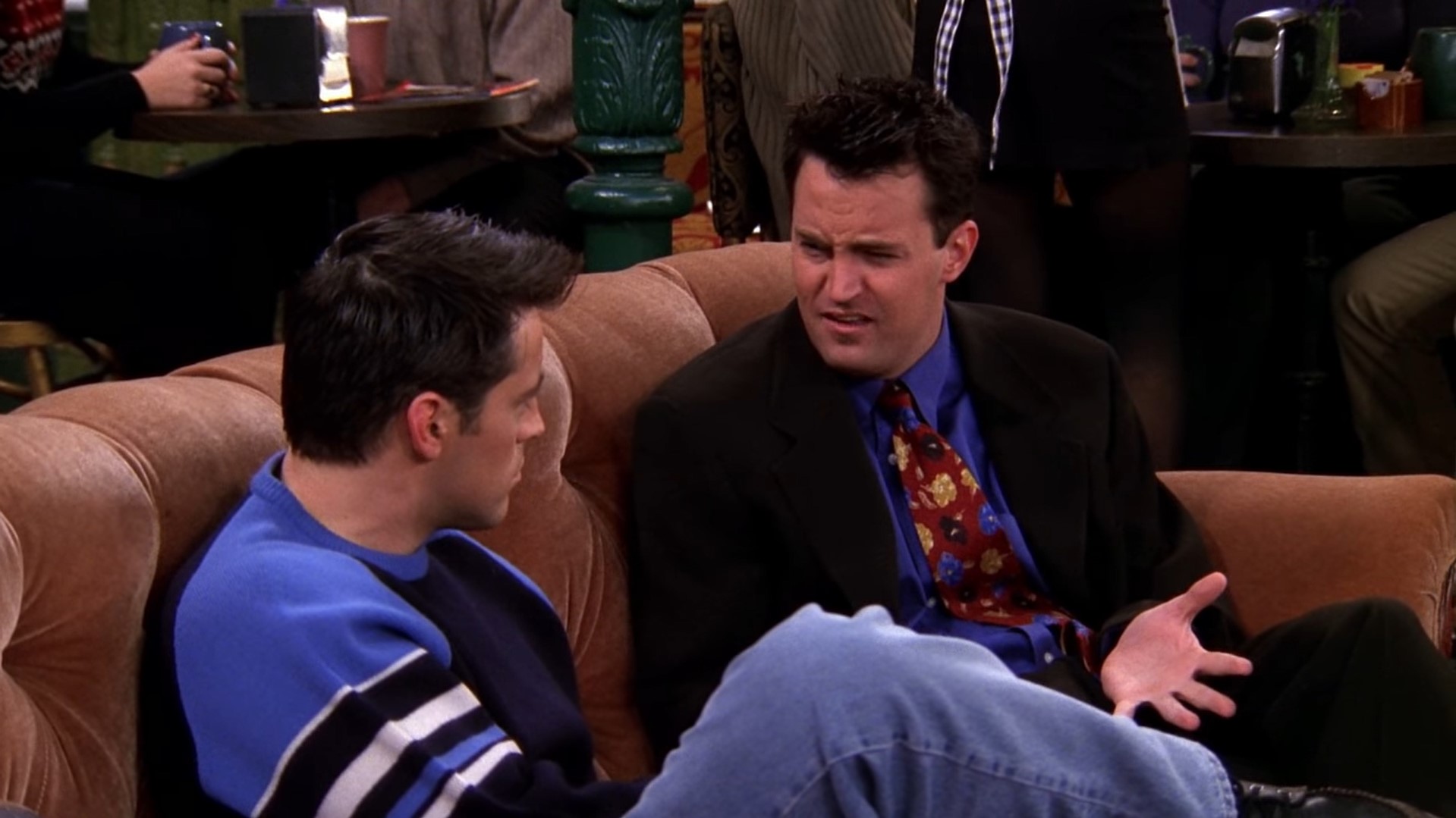 Такого отвратительного массажа мне в жизни не делали. Она как будто выпытывала у меня информацию. Я бы с радостью ей всё рассказал, только не знал что.