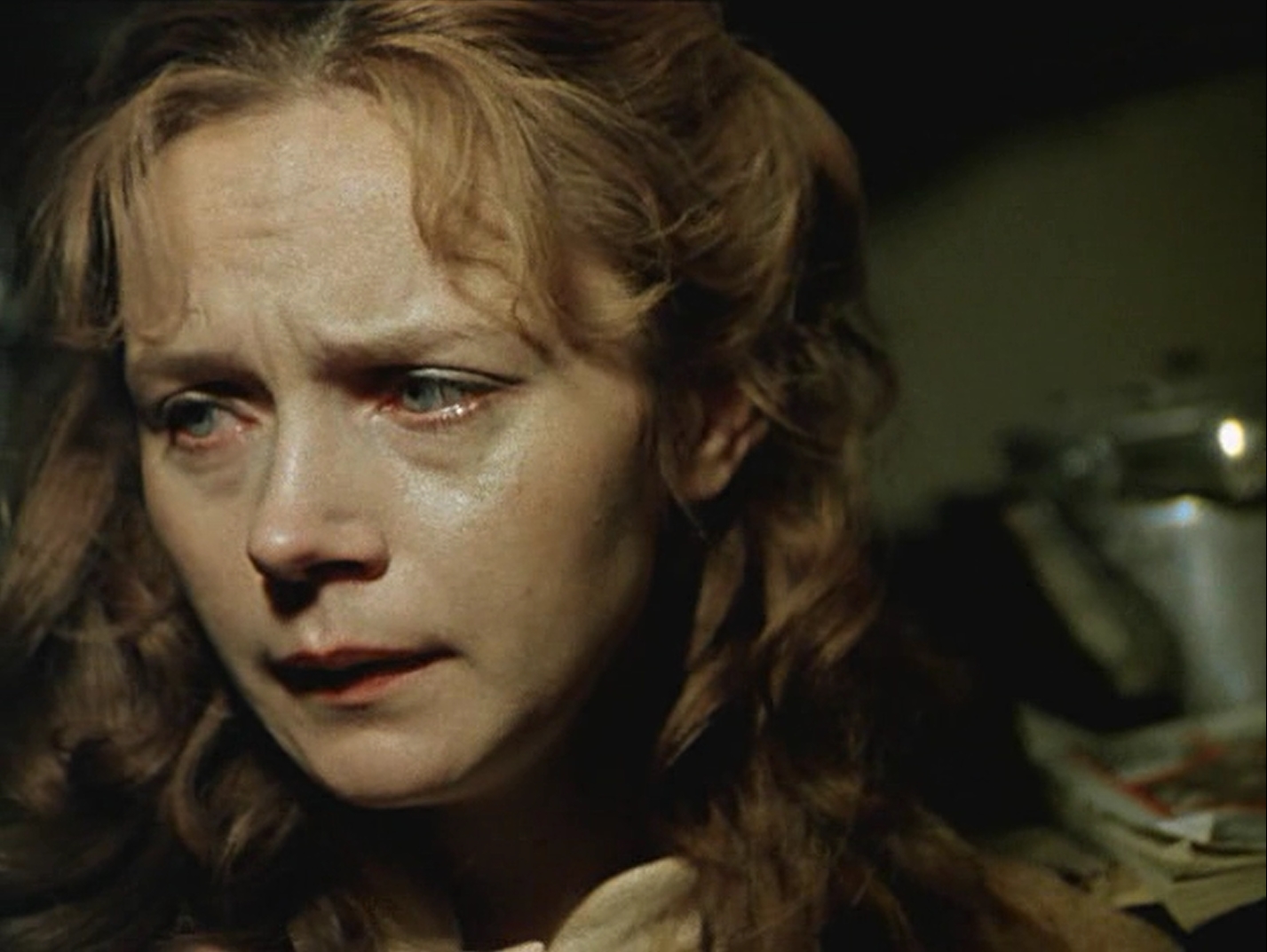 Я всегда считал себя исключением! Считал, что за талант прощается всё! Это неправда! Человек не хозяин своего таланта, он только его проводник. И тот, кто этого не понимает, однажды утром просыпается бездарным!