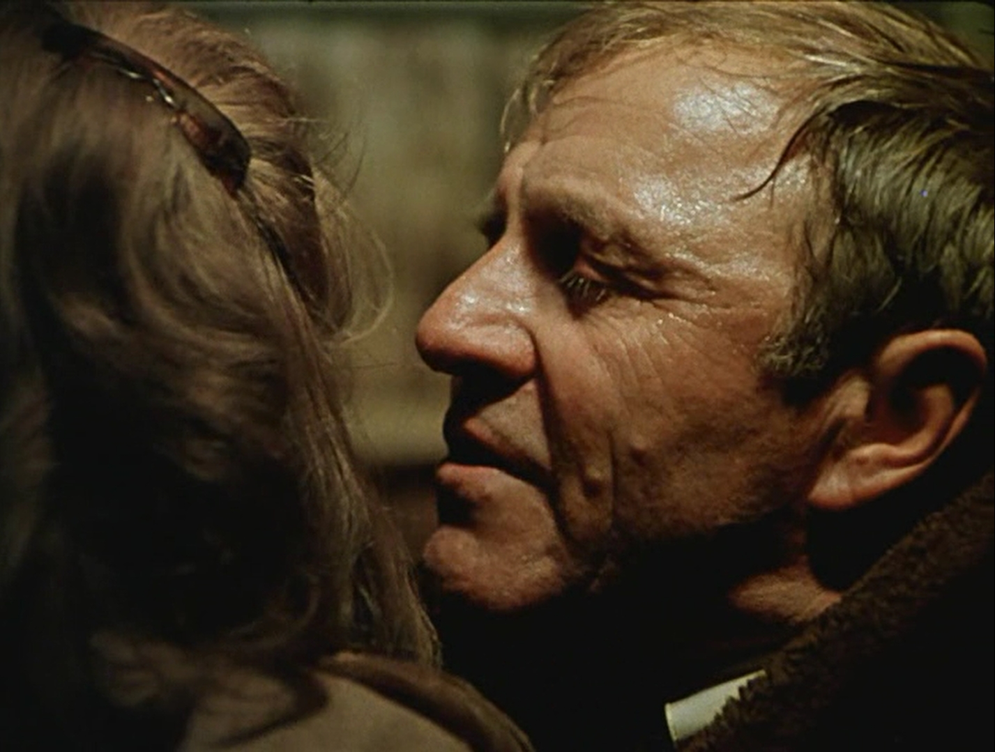 Я всегда считал себя исключением! Считал, что за талант прощается всё! Это неправда! Человек не хозяин своего таланта, он только его проводник. И тот, кто этого не понимает, однажды утром просыпается бездарным!