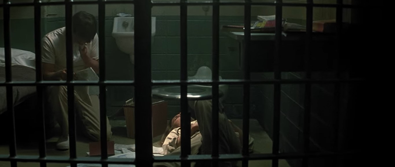 Я сел студентом по марихуане, а вышел профессором по кокаину.
==========================
Я сел бакалавром марихуаны, а вышел доктором кокаина.
==========================
Я сел кандидатом наук по траве, а вышел академиком по кокаину.