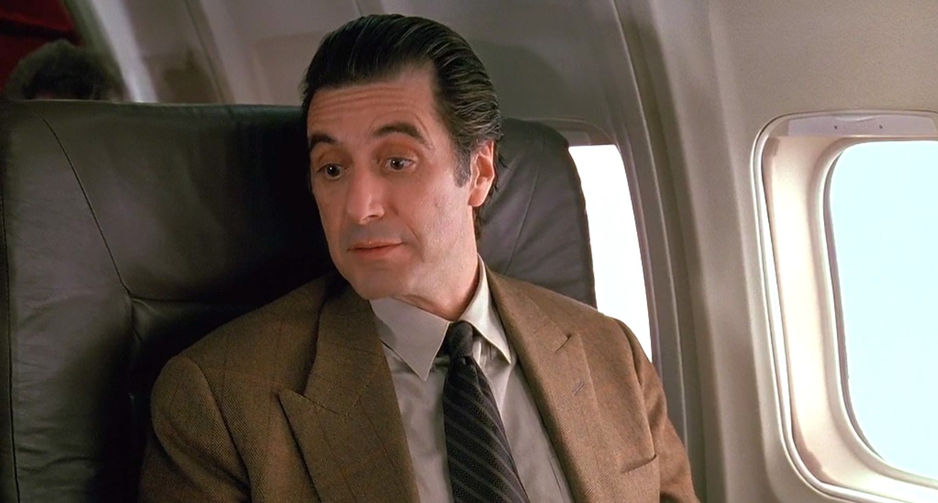 Чарли Симмс — Вы очень любите женщин, полковник.
— О, больше всего на свете. Только потом, далеко на втором месте — Феррари...