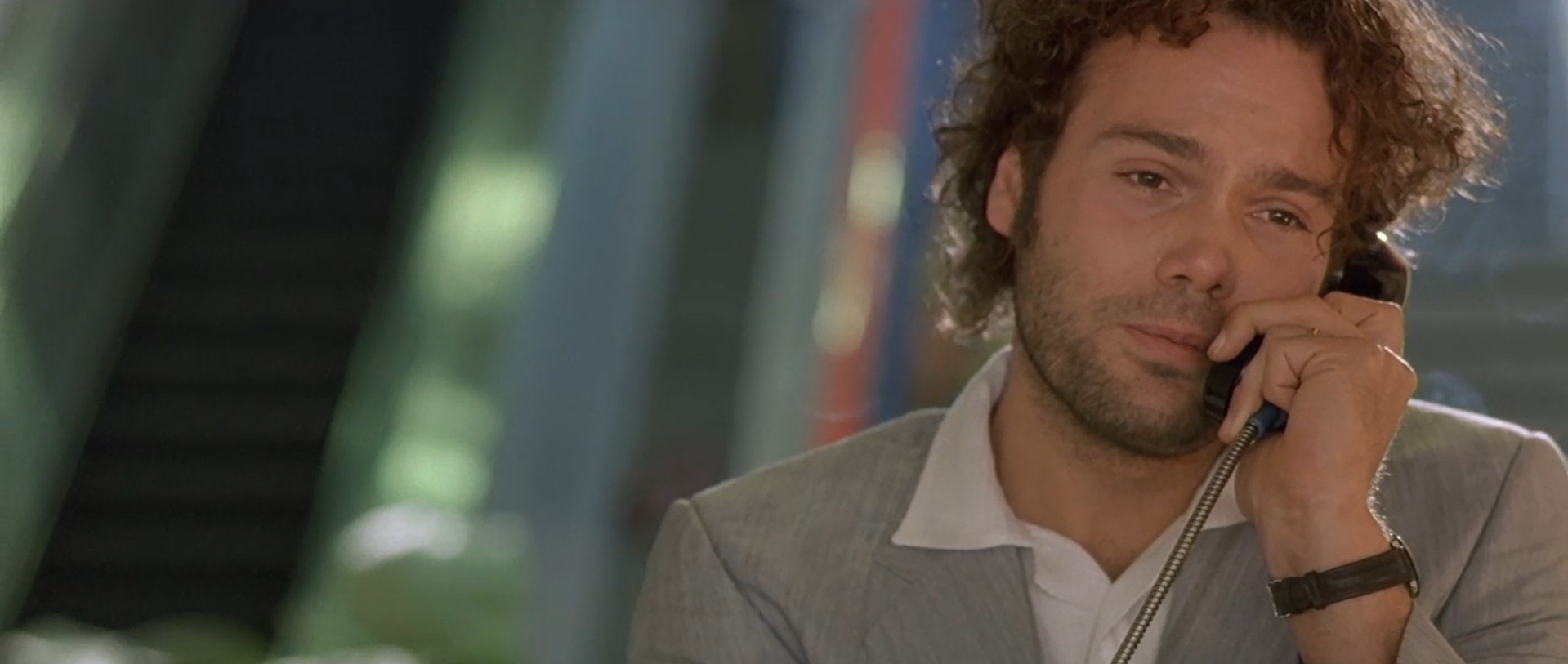 Каждый раз, когда мы расстаемся, что-то умирает во мне. Если это ещё одна банальность, прости... Даже когда я злюсь и ругаюсь, я люблю тебя. Ты понимаешь?!