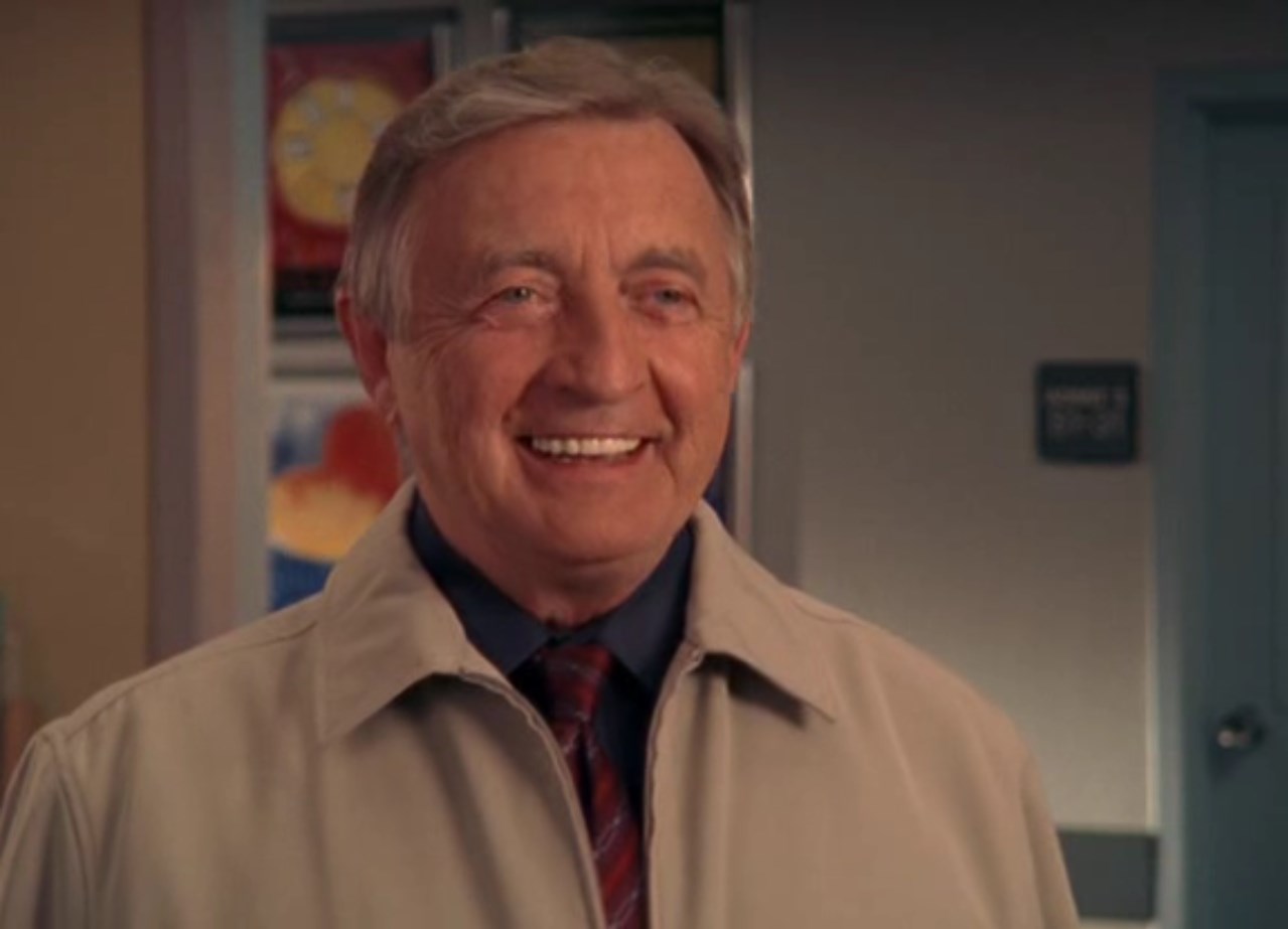 — Должен сказать, Боб, все подчиненные за тебя горой. Они напомнили совету директоров... Ну короче, у тебя отличная команда и мы хотели бы, чтобы ты остался ей управлять.
— Девочки, спасибо, что вернули мне работу... Я хотел завершить карьеру тогда, когда сам решу это сделать и раз уж вы мне это позволили, так вот... Засунь себе эту должность в жопу! Я ухожу, пока.