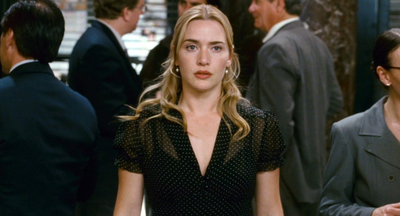 Шекспир сказал: «Всё заканчивается встречей влюблённых». Редкая по красоте мысль. Лично я ничего хоть чуть-чуть похожего не испытала. Но очень хотелось бы верить, что Шекспиру удалось. А вообще, мне кажется, я думаю о любви больше, чем надо. Но меня восхищает, что любовь обладает такой силой, которая способна перевернуть нашу жизнь. Кстати, Шекспир изрёк ещё одну мудрость: «Любовь слепа». И вот под этим я могу подписаться. У кого-то совершенно необъяснимо любовь исчезает. А кто-то просто теряет свою любовь. Ну и, само собой, любовь можно найти (пусть и на одну ночь). А есть совсем иной род любви — самый жестокий. Такая любовь не оставляет своим жертвам надежды. Это безответная любовь… И тут я настоящий профессионал. В любовных романах люди в основном влюбляются друг в друга. Ну а как же мы, все остальные? Кто расскажет про нас, про тех, кто одинок в любви? Мы жертвы одностороннего чувства. Мы проклятие мира любимых. Мы нелюбимые. Мы ходячие больные. Мы инвалиды без преимущественного права парковки.