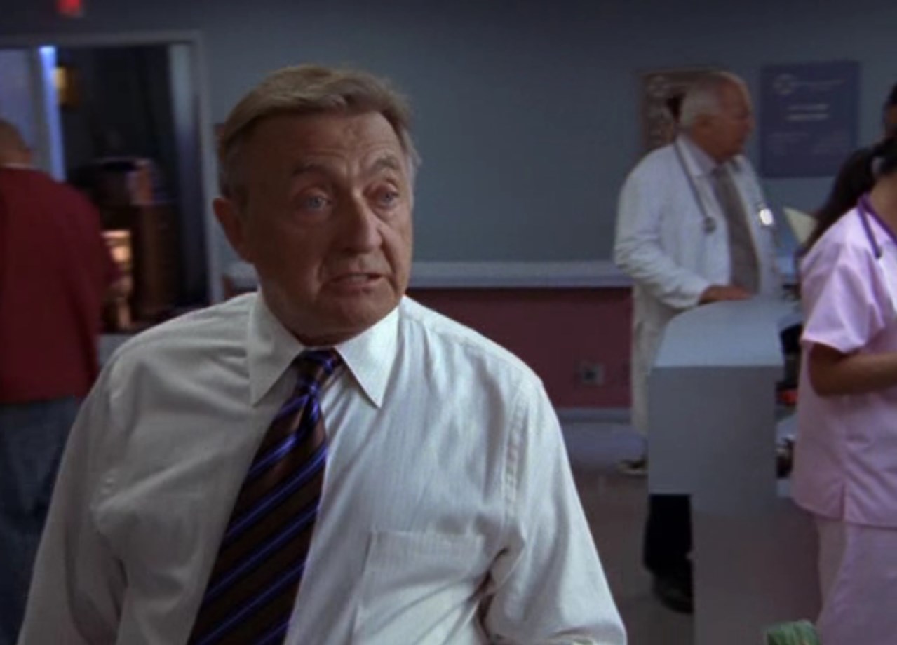 Я играю только в Пэкмэна и в игру, где тачки угоняют. Обожаю тырить тачки и давить шлюх!