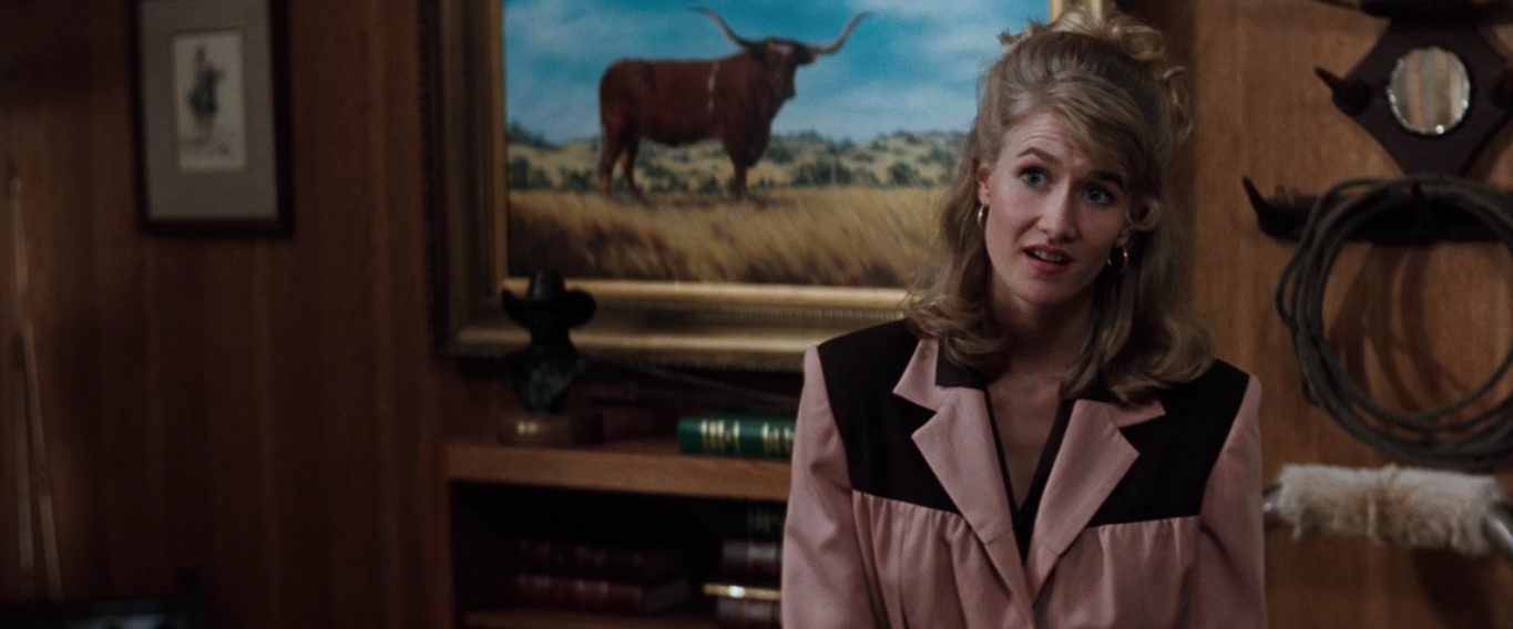 капитан Ред Гарнетт Салли Гербер — Это охота на людей и разговоры тут не помогут.
— А что поможет?
— Нужно держать нос по ветру, чтобы он работал, как антенна и много кофе.