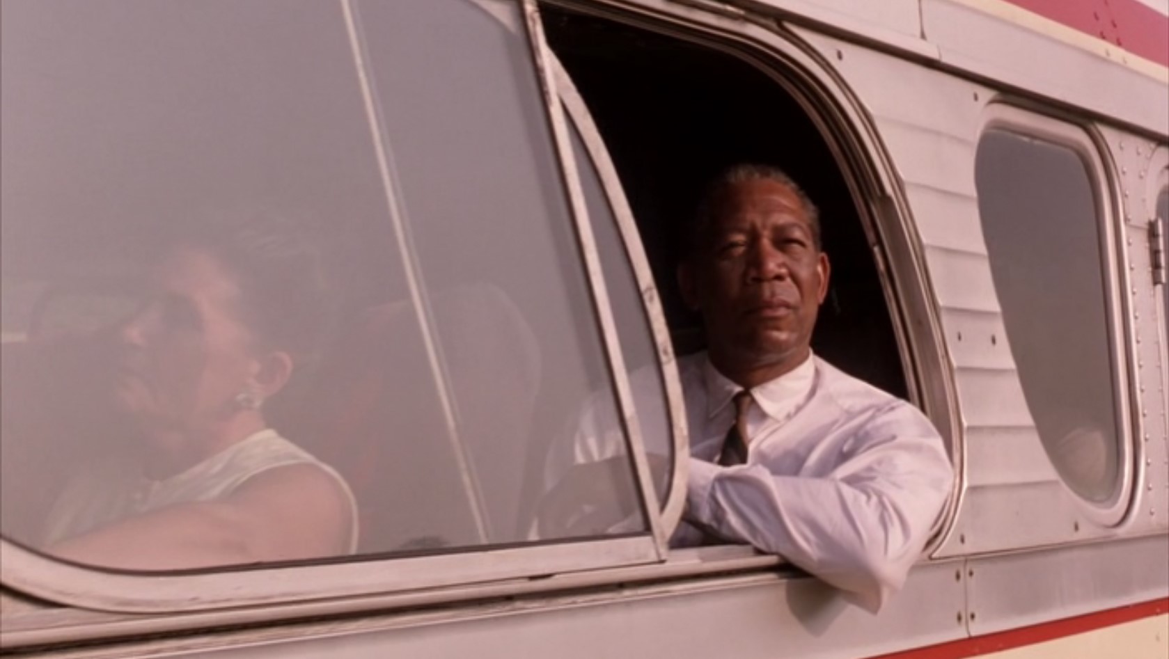 Я так возбуждён, что мне не сидится на месте, а мысли не держатся в голове. Думаю, так может чувствовать себя только свободный человек. Свободный человек в начале длинного пути, конец которого неясен.