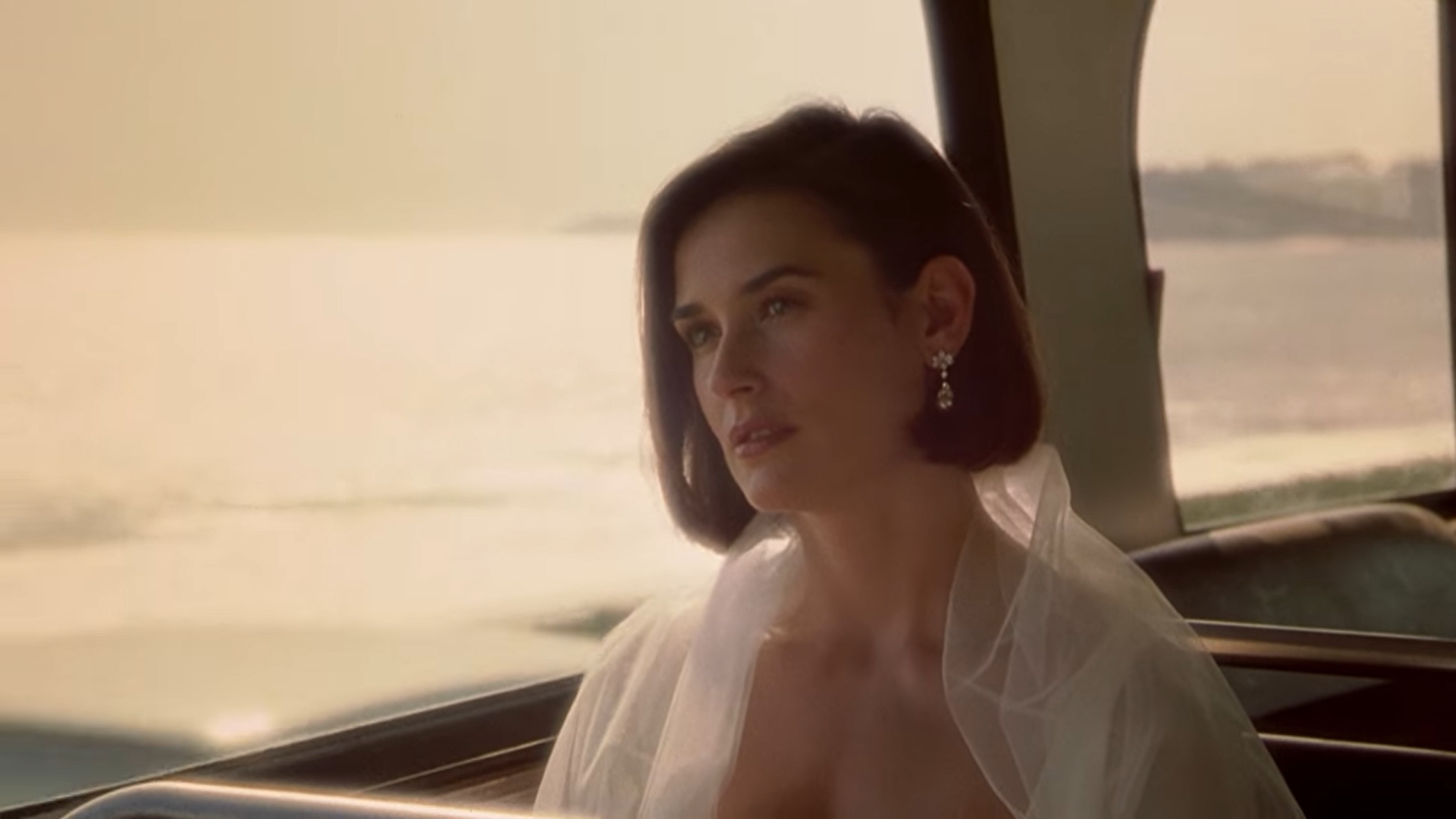 Если ты очень сильно чего-то хочешь, не удерживай, освободи его и если это вернется к тебе, то оно будет навеки твоим, а если не вернется, то оно никогда не было твоим...