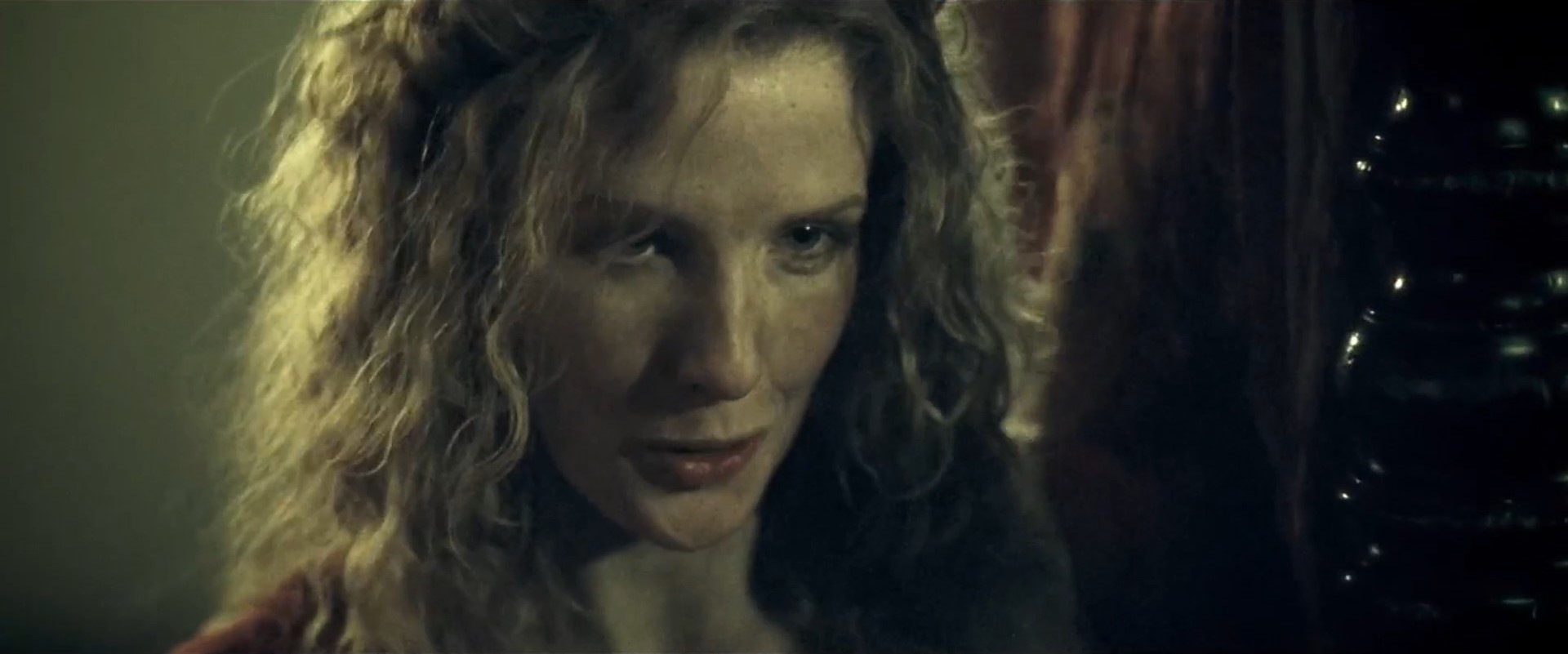 Говорят, мужчина влюбляется трижды: первая — это юношеское увлечение, на второй он женится, третья — ваша предсмертная подруга... Почуяв её, вы чуете могилу...